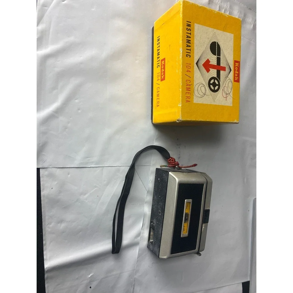 Kodak‎ Instamatic 104 Camera Vintage Film Camera With Box